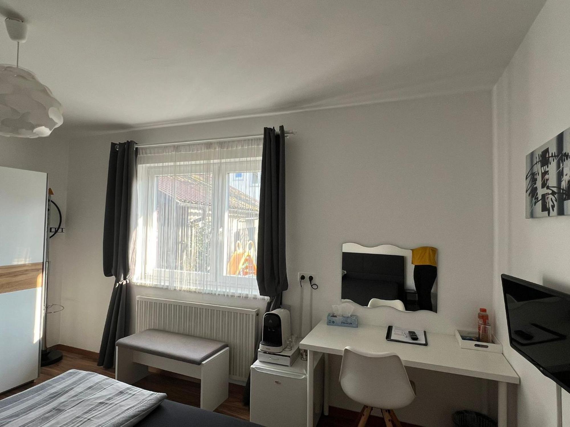 Bogi'S Ferienhaus - Pension Laakirchen Εξωτερικό φωτογραφία