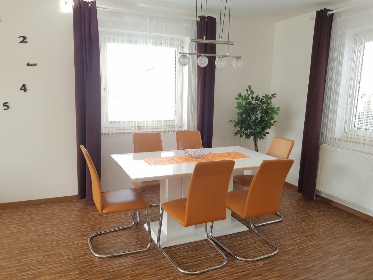 Bogi'S Ferienhaus - Pension Laakirchen Εξωτερικό φωτογραφία