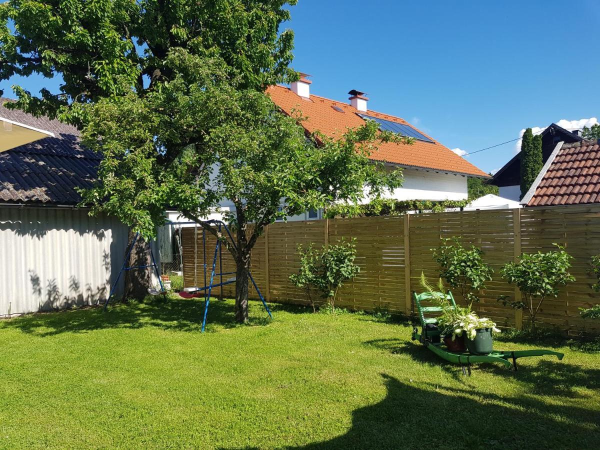 Bogi'S Ferienhaus - Pension Laakirchen Εξωτερικό φωτογραφία